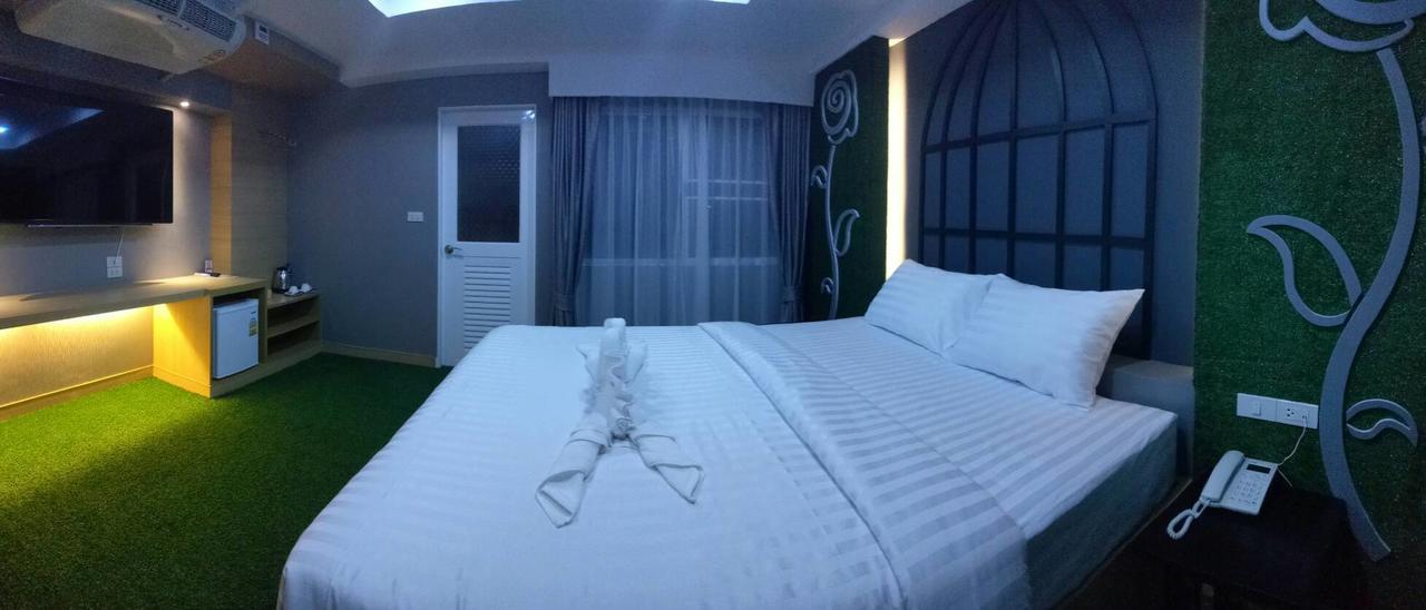 Nava Grand Hotel Rangsit Екстериор снимка